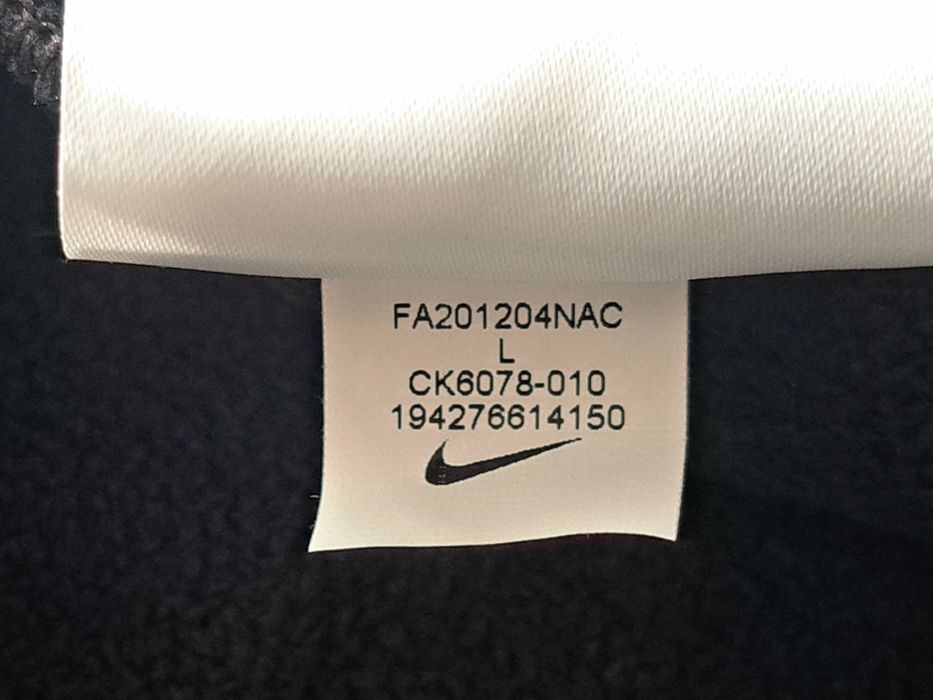 Nike-Ориг.поларен елек Нов !