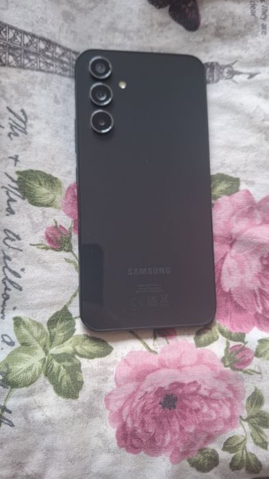 Продавам Samsung A54