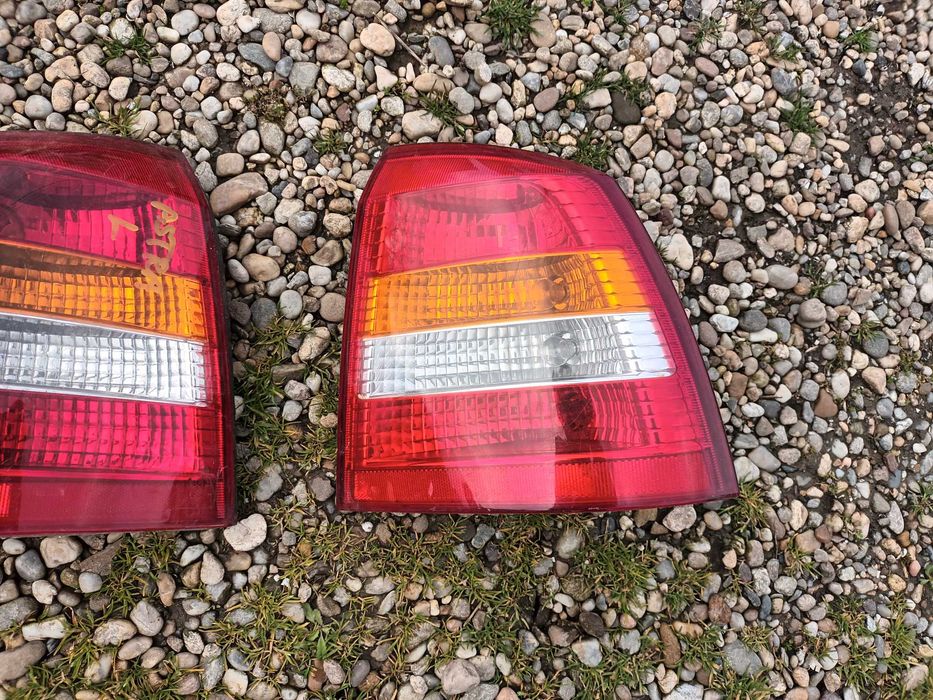 ляв и десен стоп за опел астра Г хечбек OPEL ASTRA G хечбег