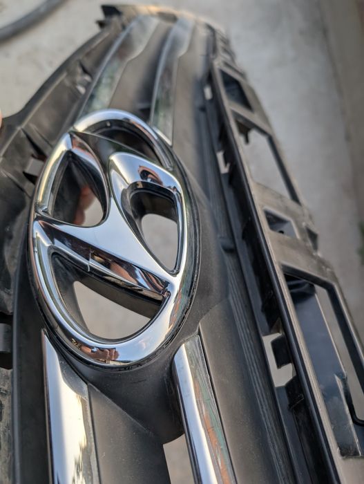 Решетка радиатора Hyundai Accent