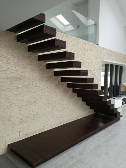 Scara flotanta cu trepte din lemn