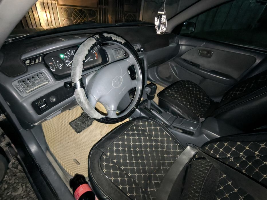 Продам Тойота камри 25