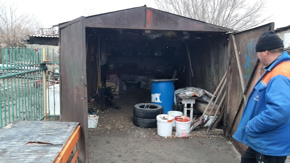 Темир гараж сатылады