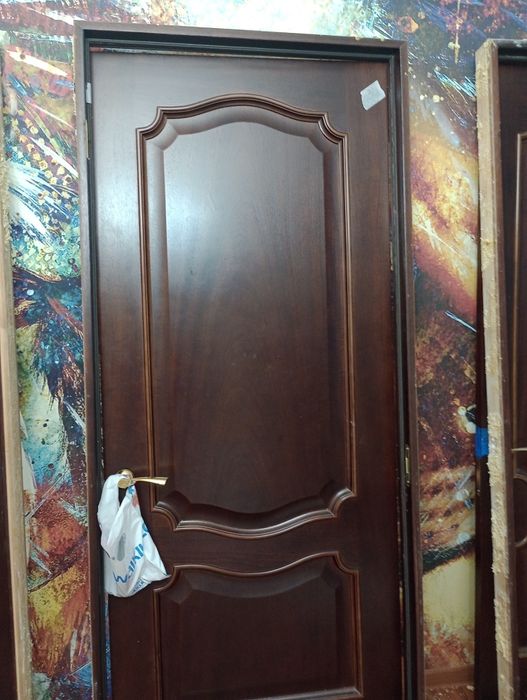 Межкомнатные двери из дерева