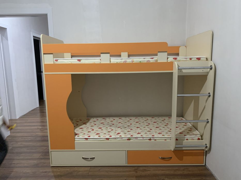 Двухяросная кровать срочно