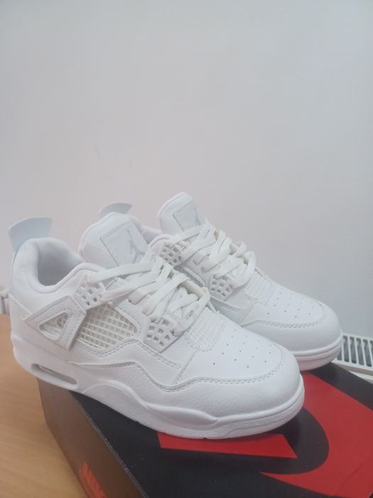 Nike Air Jordan 4