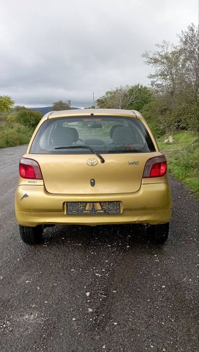 Тойота Ярис На части 1.0 бензин Touota Yaris