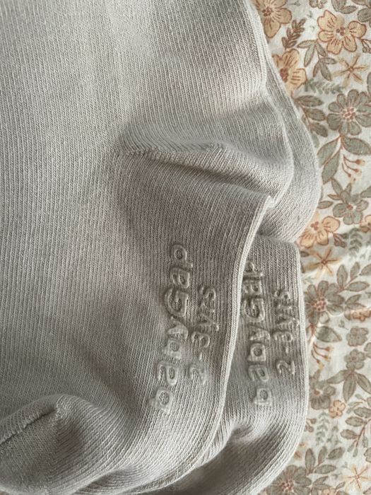 GAP детски плътен чорапогащник