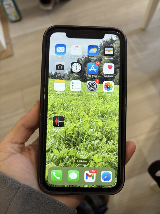 Iphone 11 negru de 64gb