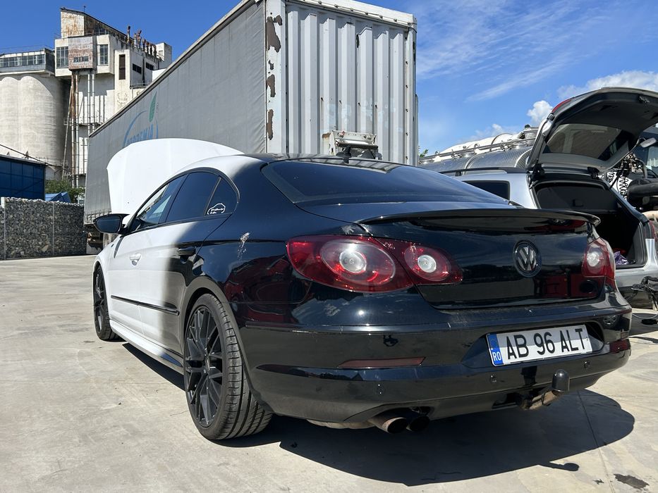 VOLKSWAGEN Passat CC 2011