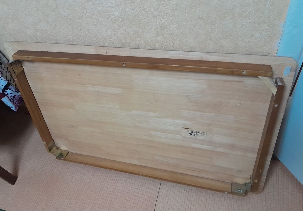 Стол с 3 стульями