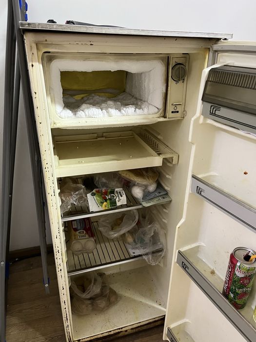 Продам холодильник