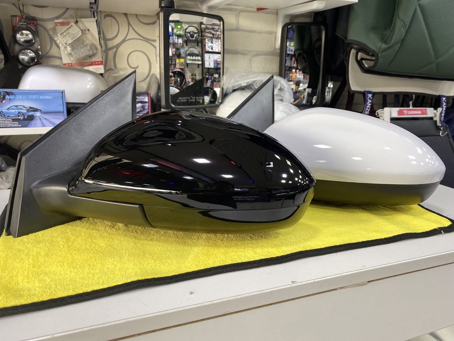 Боковые зеркала на автомобиле монза