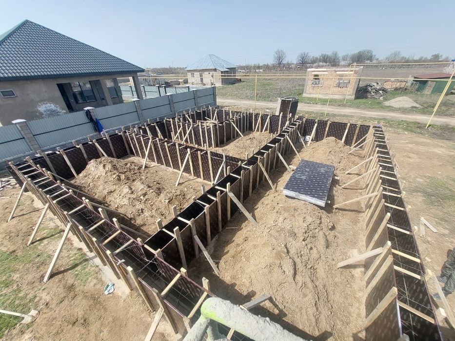 Фундамент заливаем