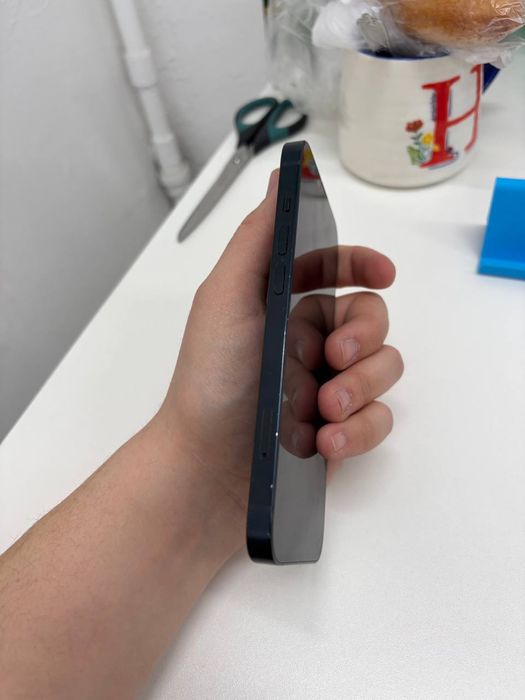 Продам IPhone 14 128 гб