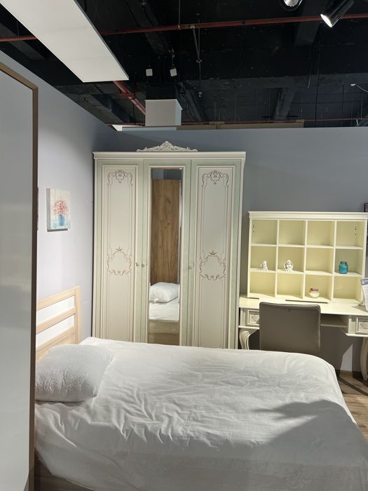 Шкаф 3х дверный итальянский