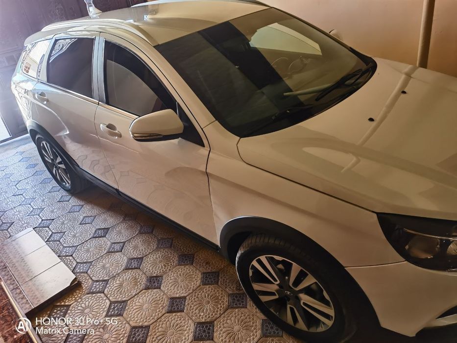 Lada  Vesta sw cross