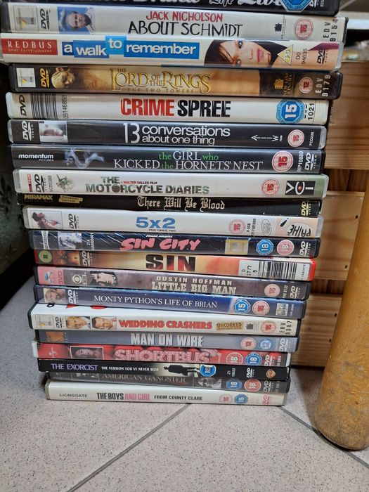 36 филма  на DVDs