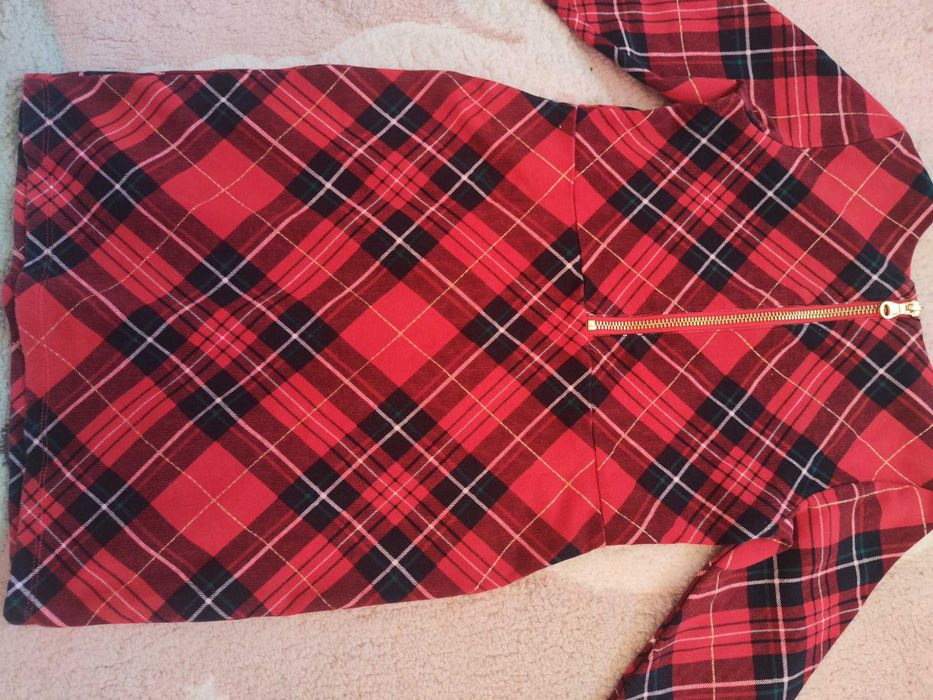 Детска червена роля