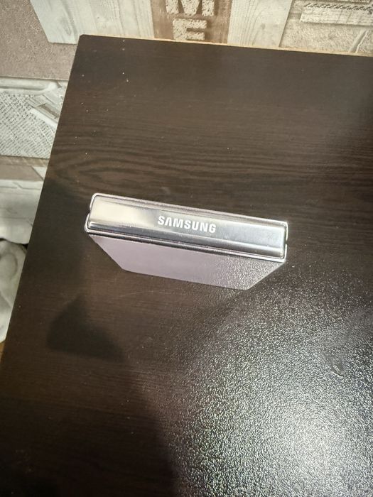 Samsug Galaxy Z Flip 5 256GB  за части