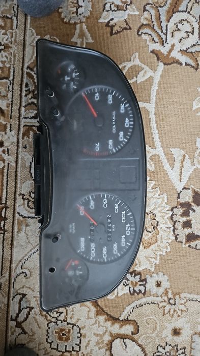 Щиток Audi 80 B3