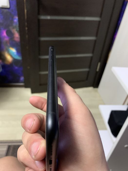 Продам айфон хр