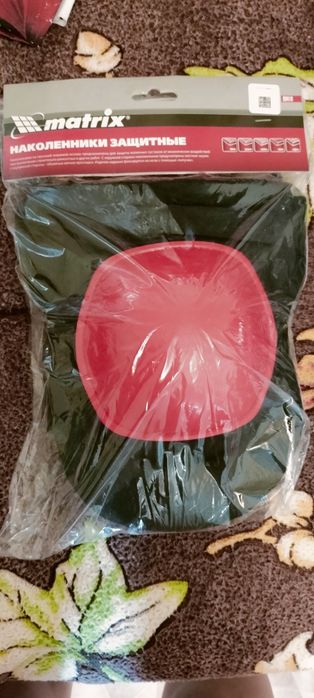 Продам наколенники