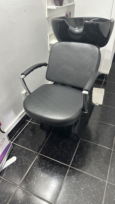 Scafa coafor aproape noua