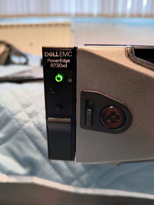Dell PowerEdge R730xd ,2 x Xeon E5-2699 v4,64GB DDR4 ECC