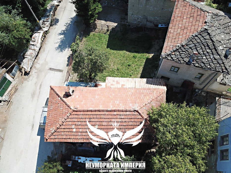 Продавам двуетажна къща 120РЗП с 152кв. двор в село Малево