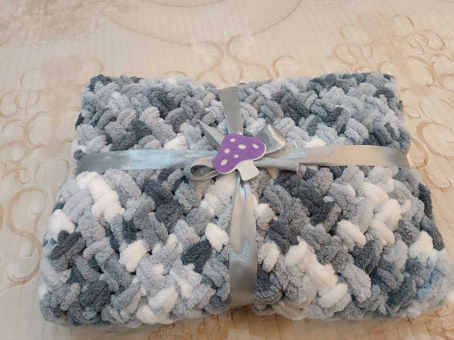 Плед детский вязанный