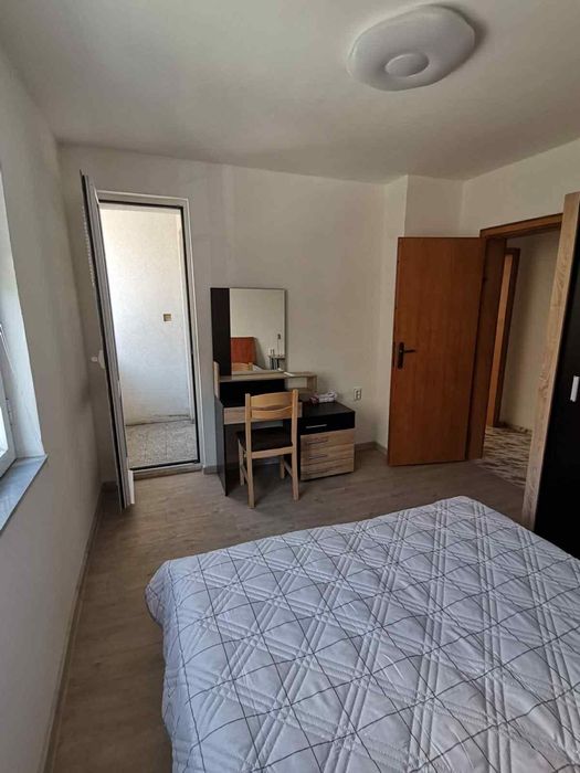 Дава се под наем Тристаен апартамент в Пловдив, Център - 130 кв.м за 590 € - Снимка #6