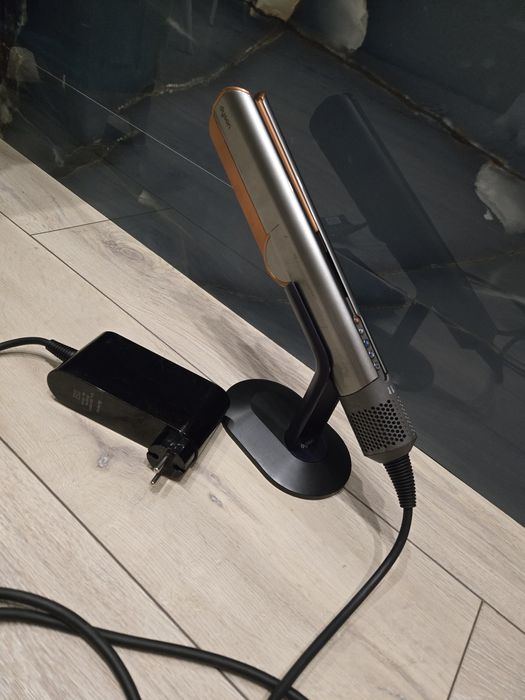 Dyson Airstrait оригинал 100%