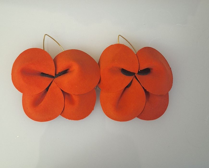 Cercei handmade din piele naturală