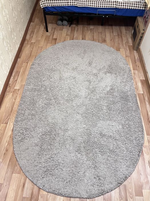 Продам ковер с длинным ворсом