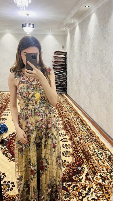 Платья в хорошем состояниее