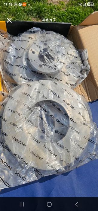 : Piese NOI BMW E60 / E61 - Discuri Frână 348mm + Perne Aer Spate
​Descriere:
Vând piese noi pentru BMW Seria 5 (mot
