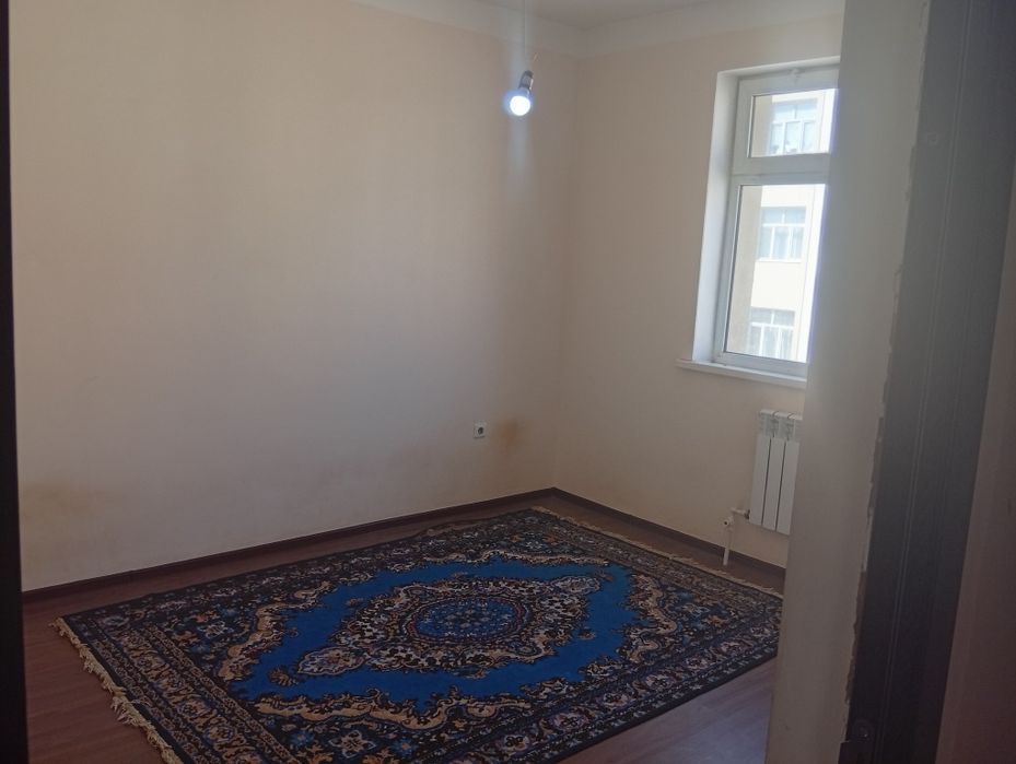 Termiz shahar 4etajli dom 4 etaj 3 xonali 52 kv dom sotiladi