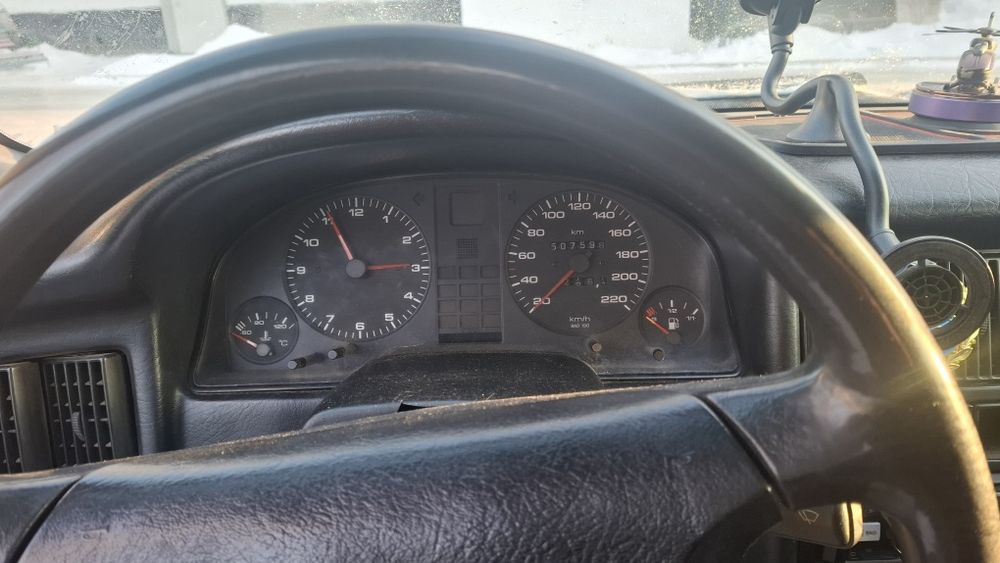 Продам ауди В 4 состаяние вопрос личка