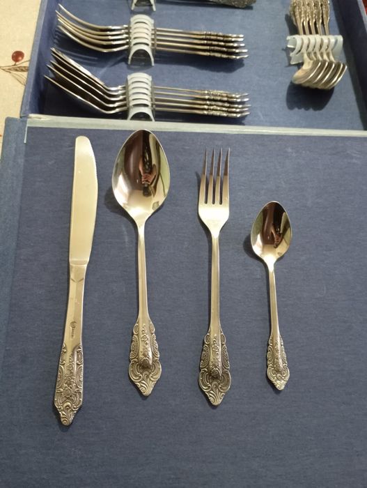 Продаются столовые приборы