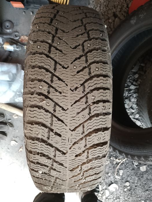 Продам зимнюю резину