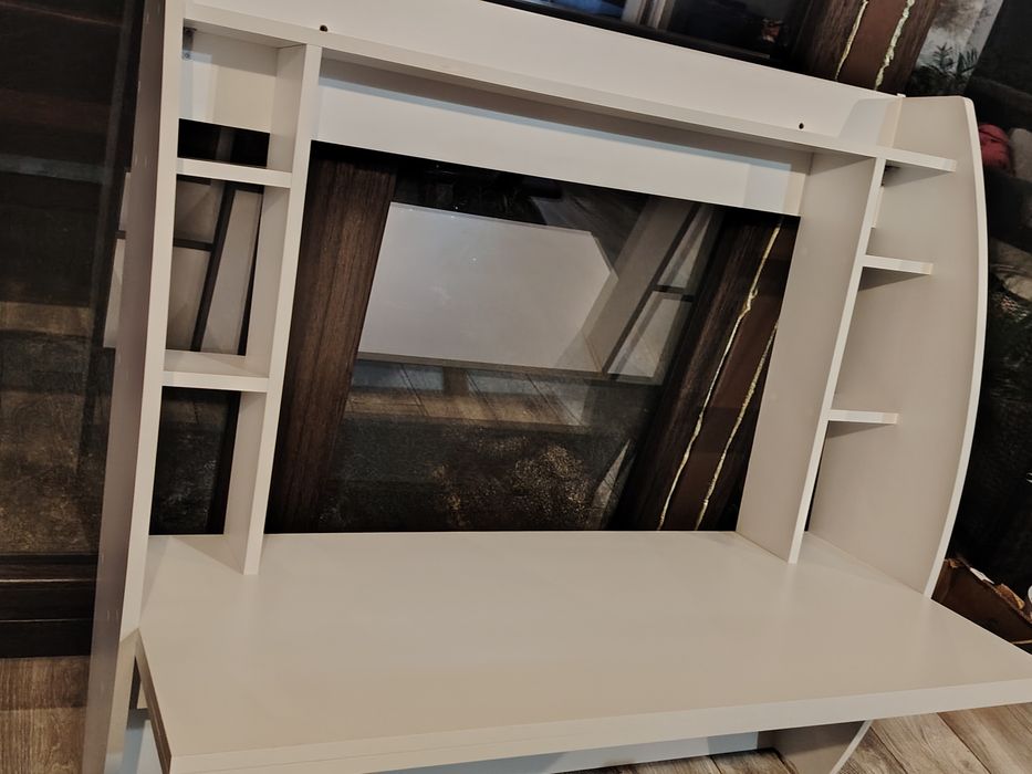Birou alb în stare excelentă