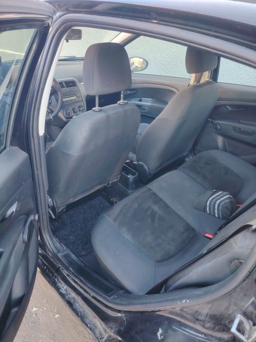 Vând FIAT Grande Punto 2008 1.4 benzină