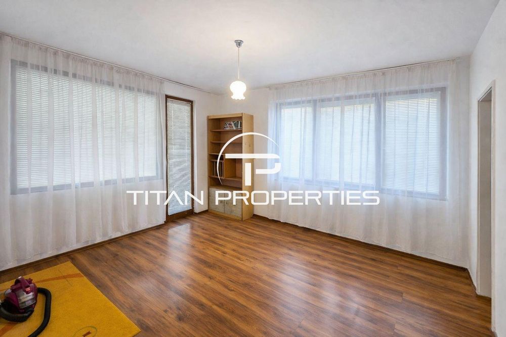 Дава се под наем Многостаен апартамент в Пловдив, Център - 120 кв.м за 700 € - Снимка #6