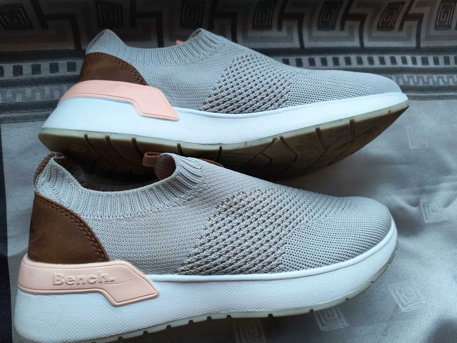 Дамски сникъри Bench