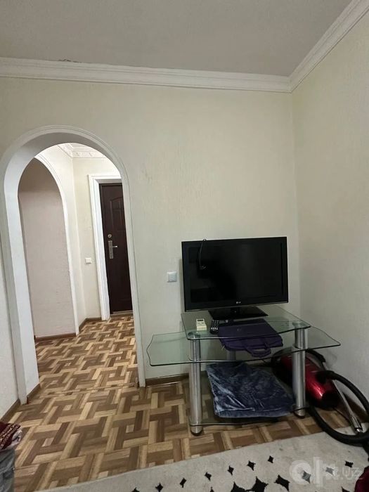 Сдаётся 2-комн метро Космонавтов, 55 м²