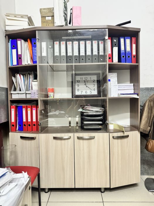 продам офисный мебель