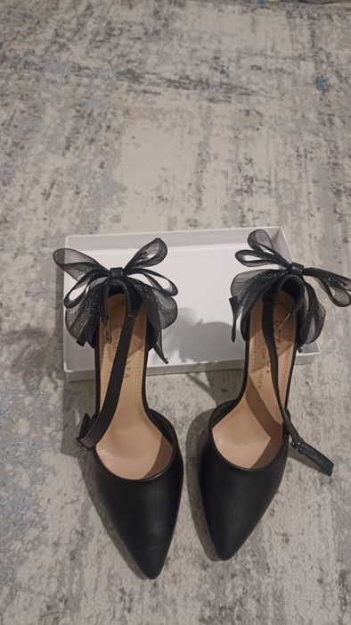 Продаются женские туфли