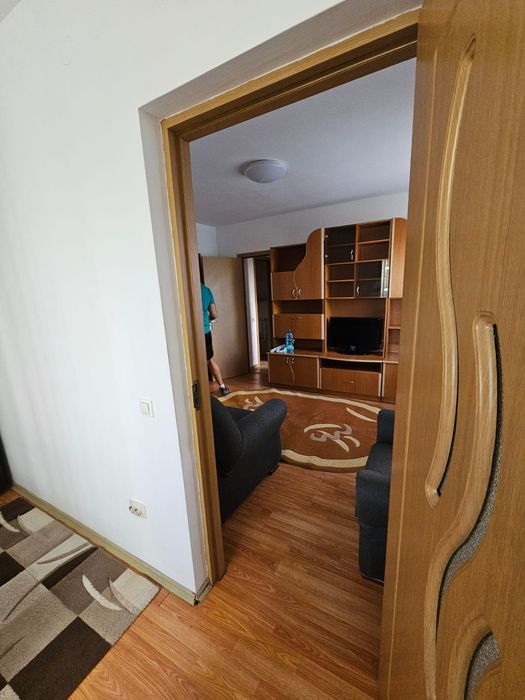 Inchiriez apartament 2 camere