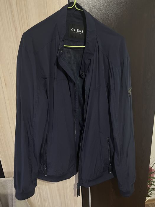 Мъжко яке Guess промо цена